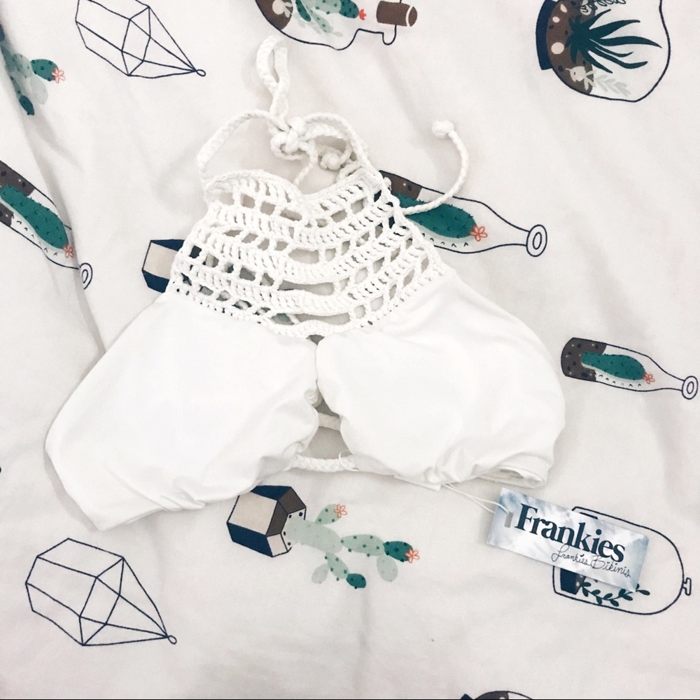 Frankies Bikinis NWT Swimsuit Mimi Top White
